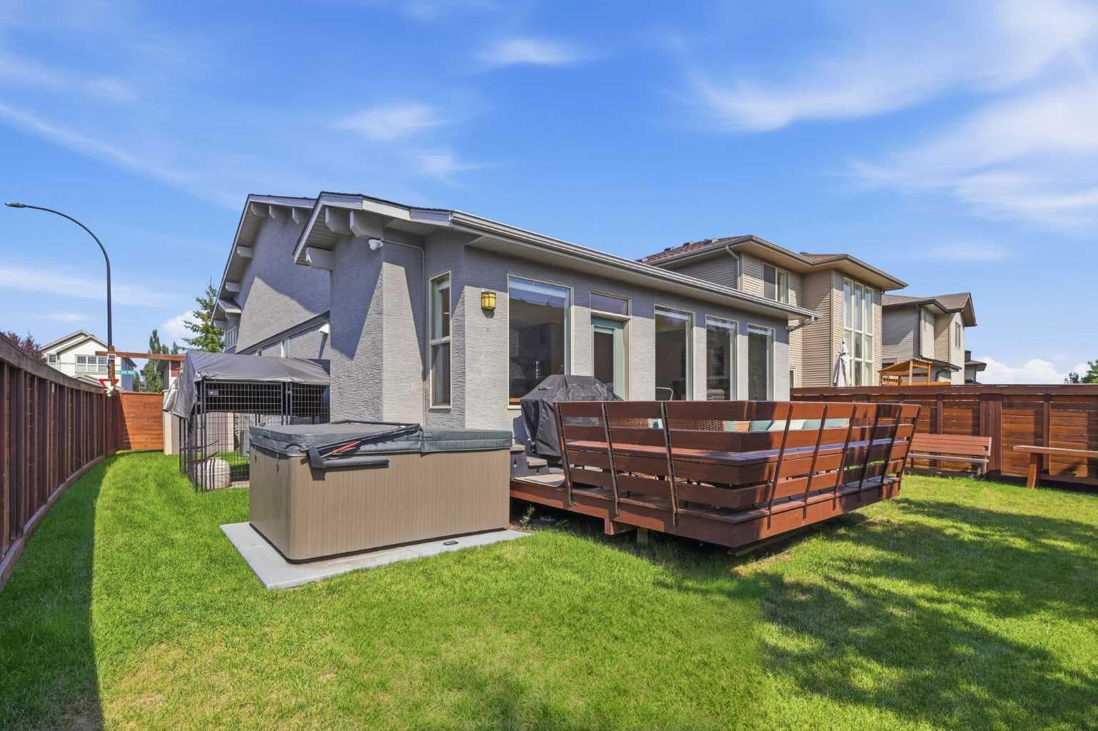 125 Walden Rise SE