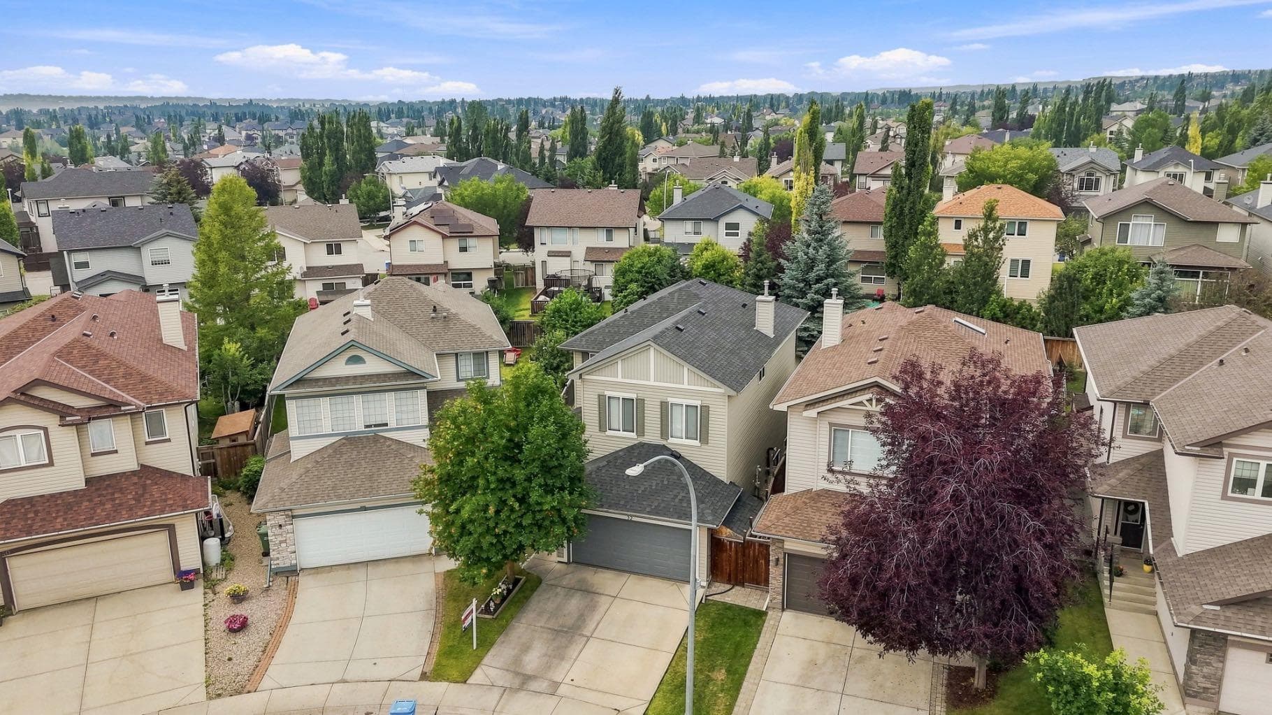 32 Tuscany Ravine Crescent NW