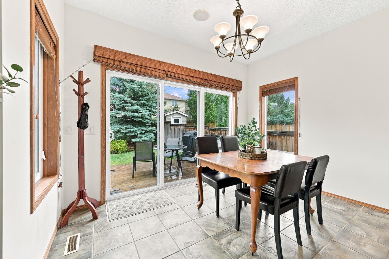 32 Tuscany Ravine Crescent NW