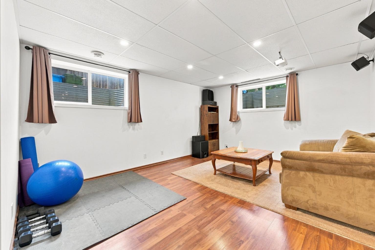 32 Tuscany Ravine Crescent NW
