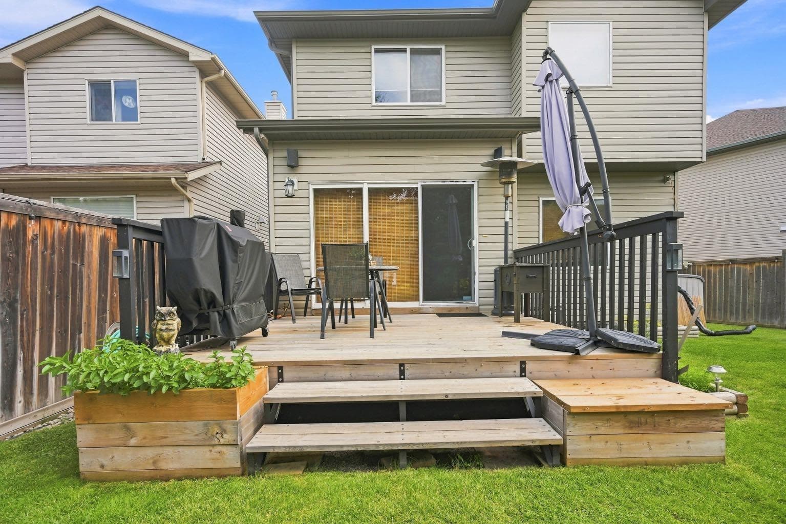 32 Tuscany Ravine Crescent NW