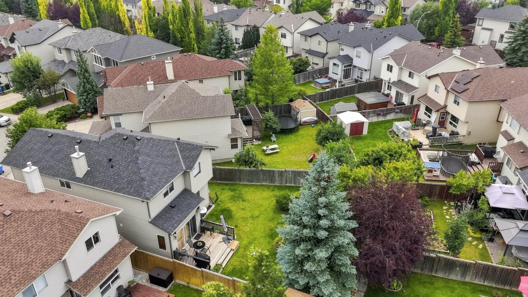 32 Tuscany Ravine Crescent NW