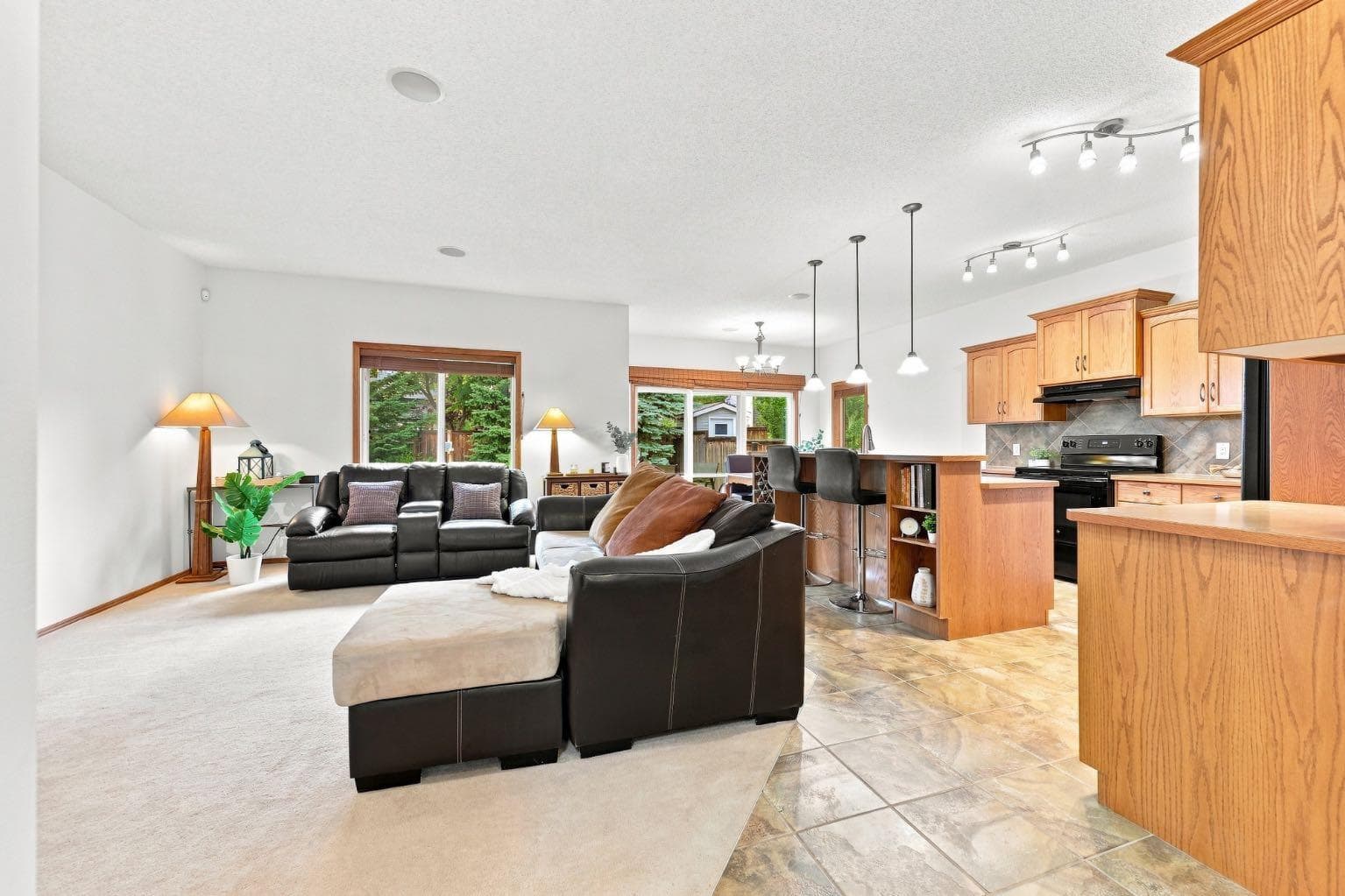 32 Tuscany Ravine Crescent NW