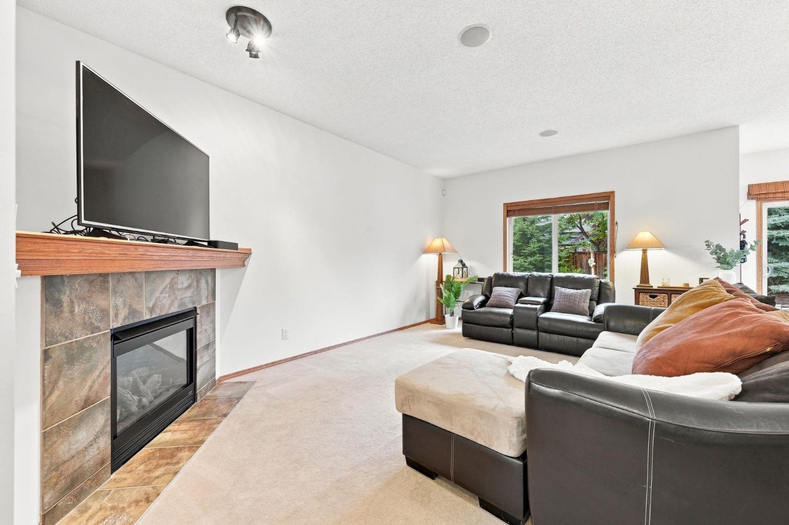 32 Tuscany Ravine Crescent NW