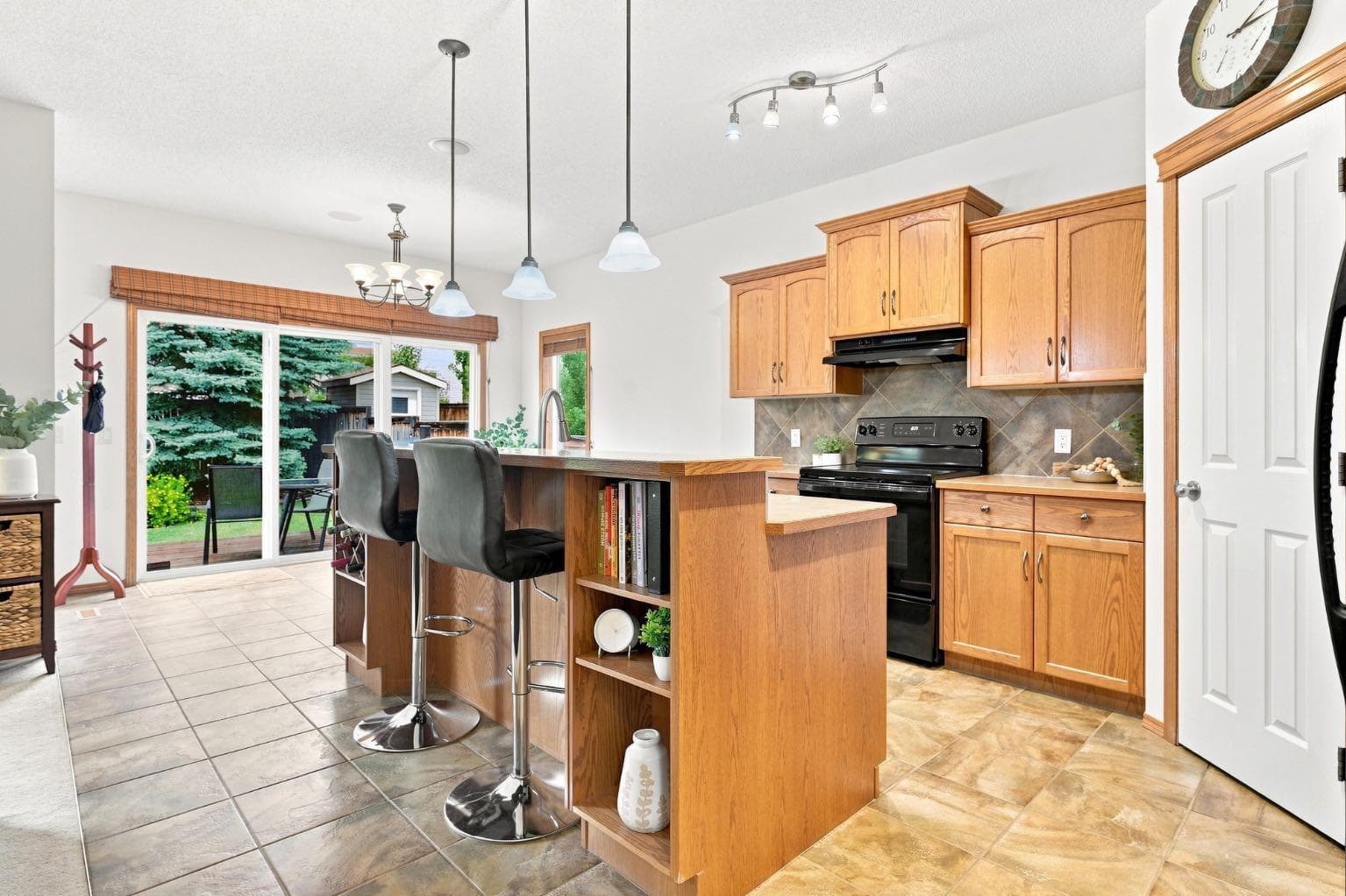 32 Tuscany Ravine Crescent NW
