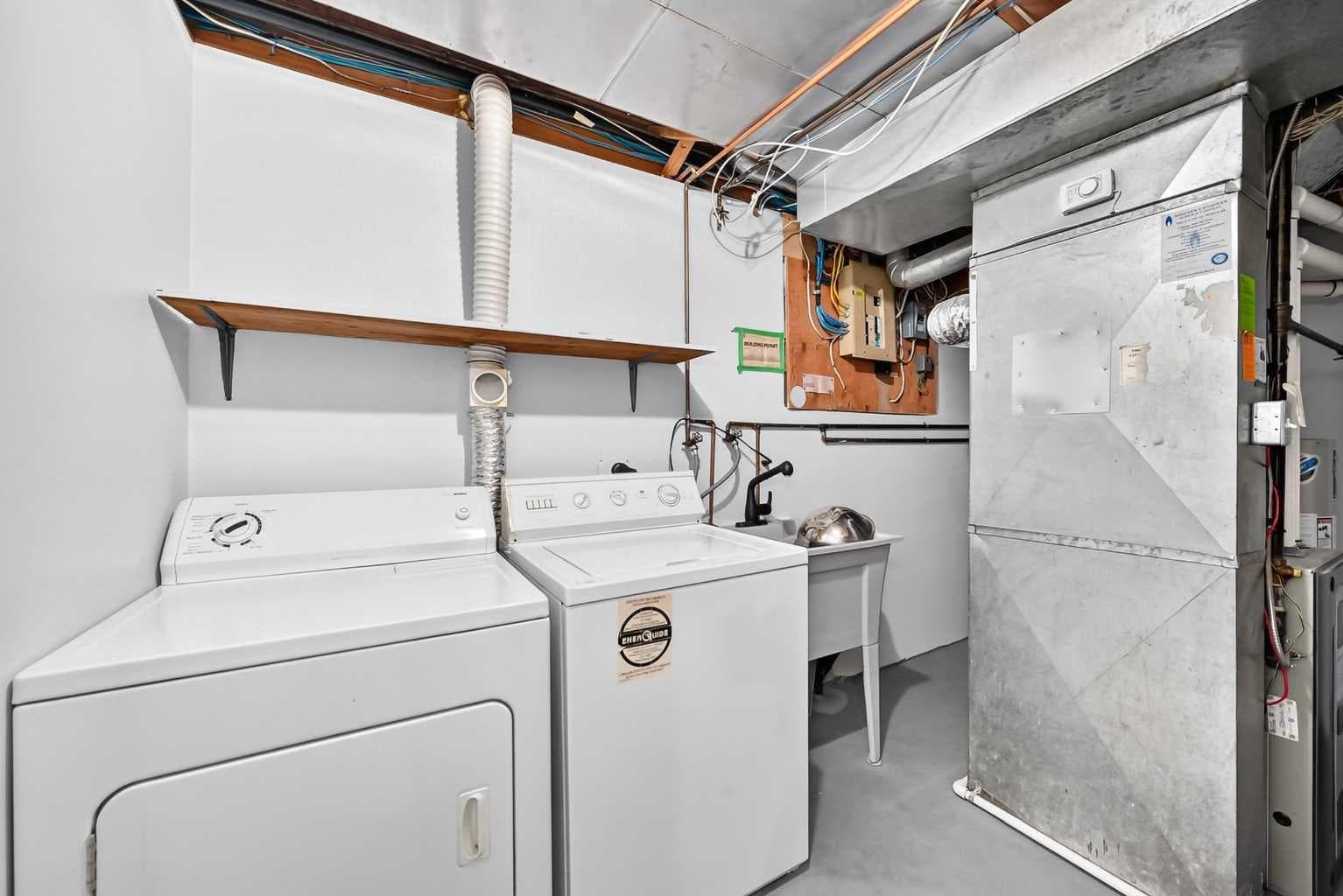 76 aberfoyle Close NE