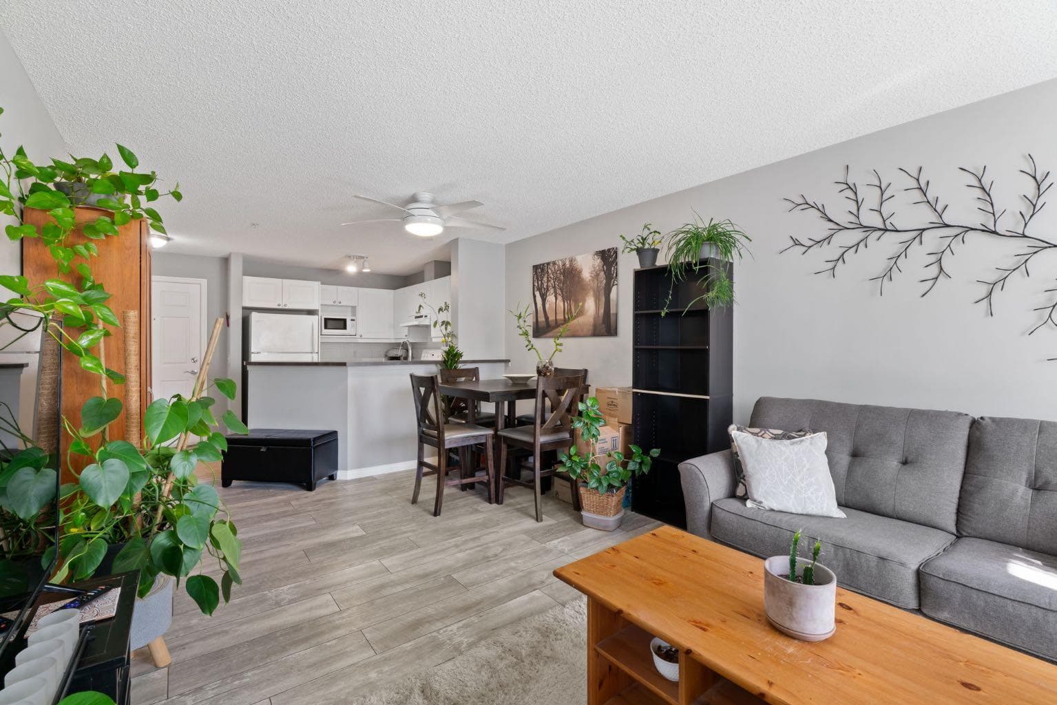 2209, 950 Arbour Lake Road NW