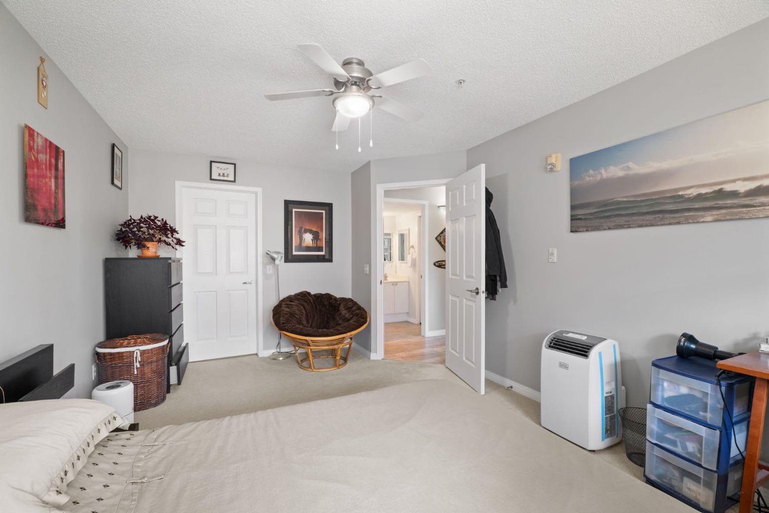 2209, 950 Arbour Lake Road NW