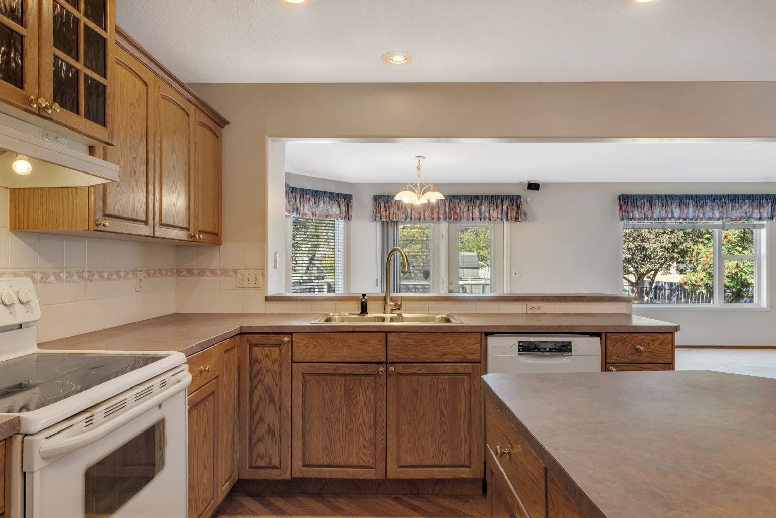 83 Panorama Hills Close NW