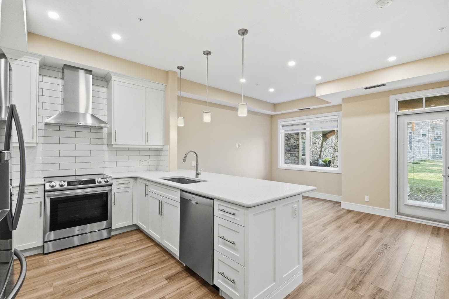 2146, 2330 Fish Creek Boulevard SW