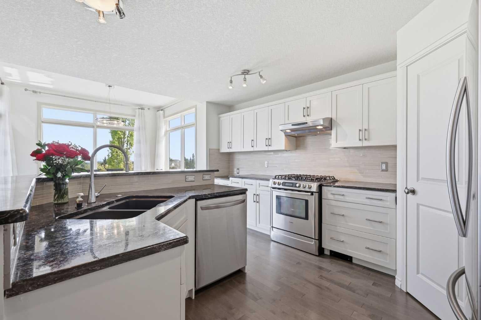 128 Tuscany Ravine Terrace NW