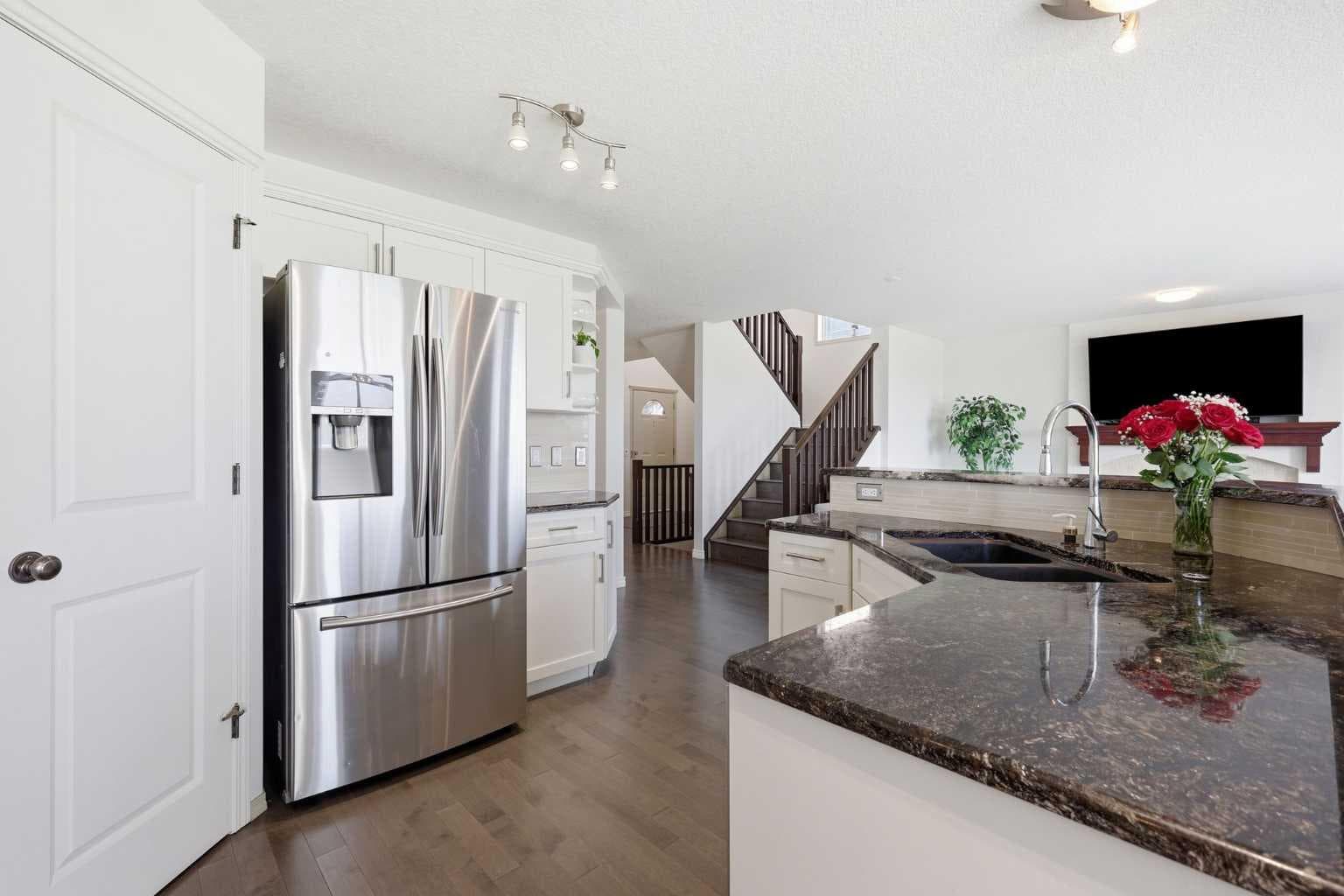 128 Tuscany Ravine Terrace NW