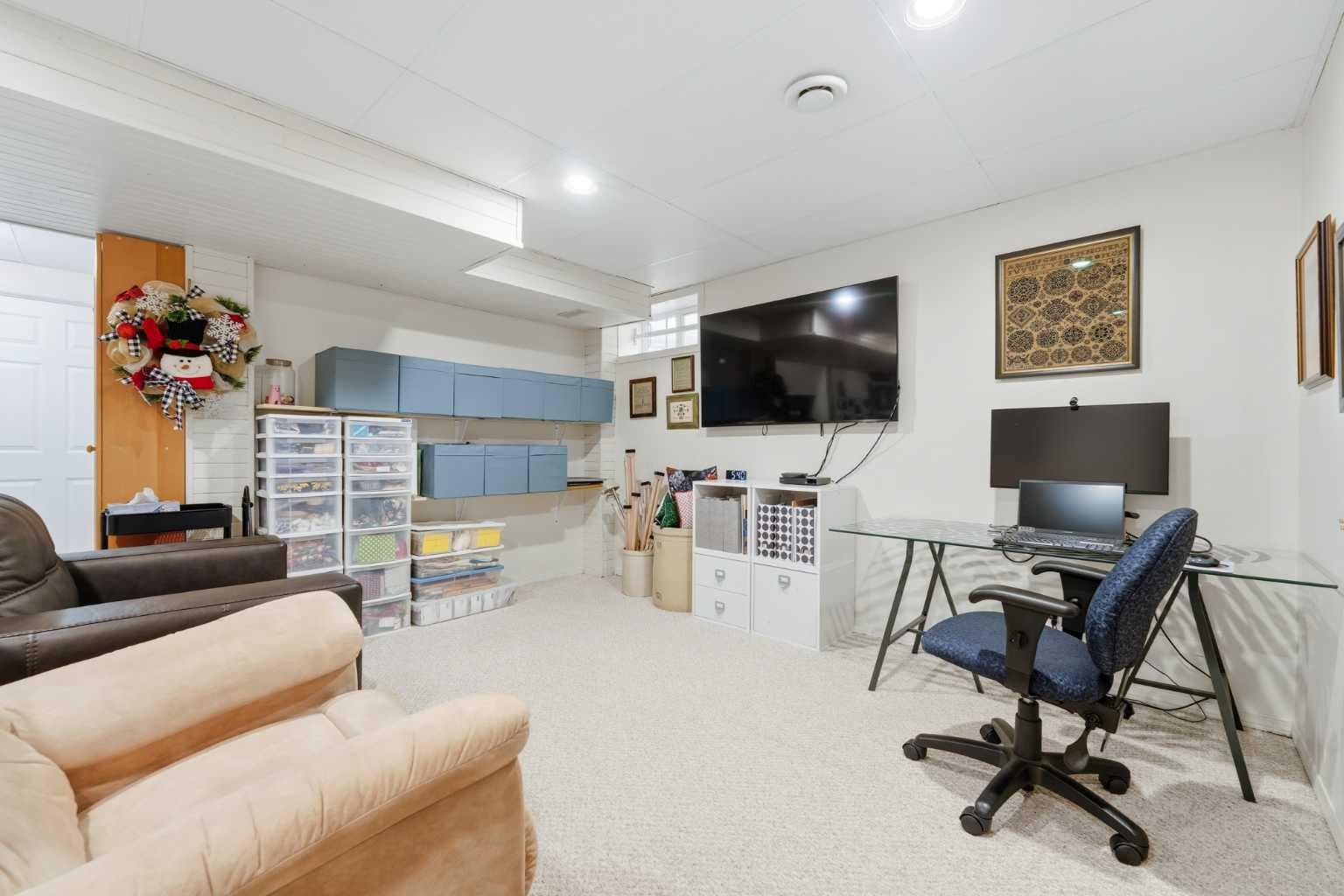 72 Arbour Crest Road NW