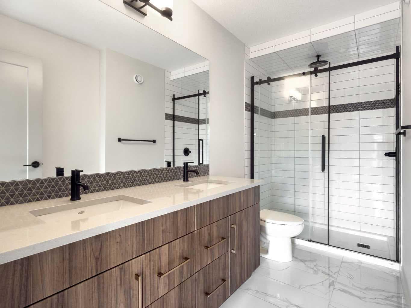 204, 81 Greenbriar Place NW