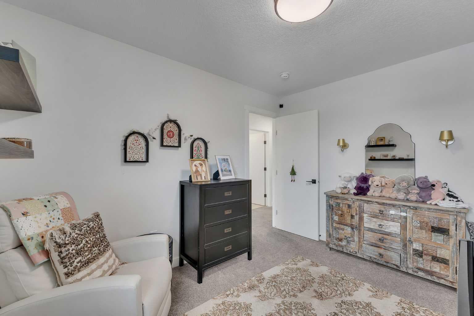 202 Kinniburgh Crescent 