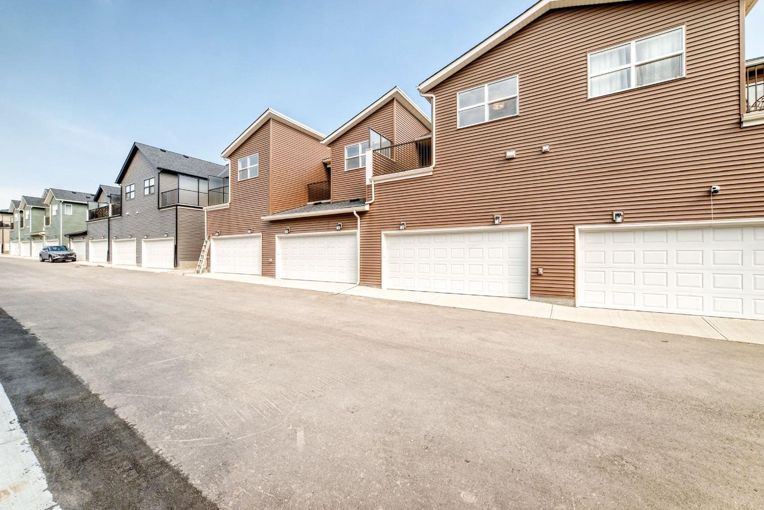 1063 Bayview Crescent SW