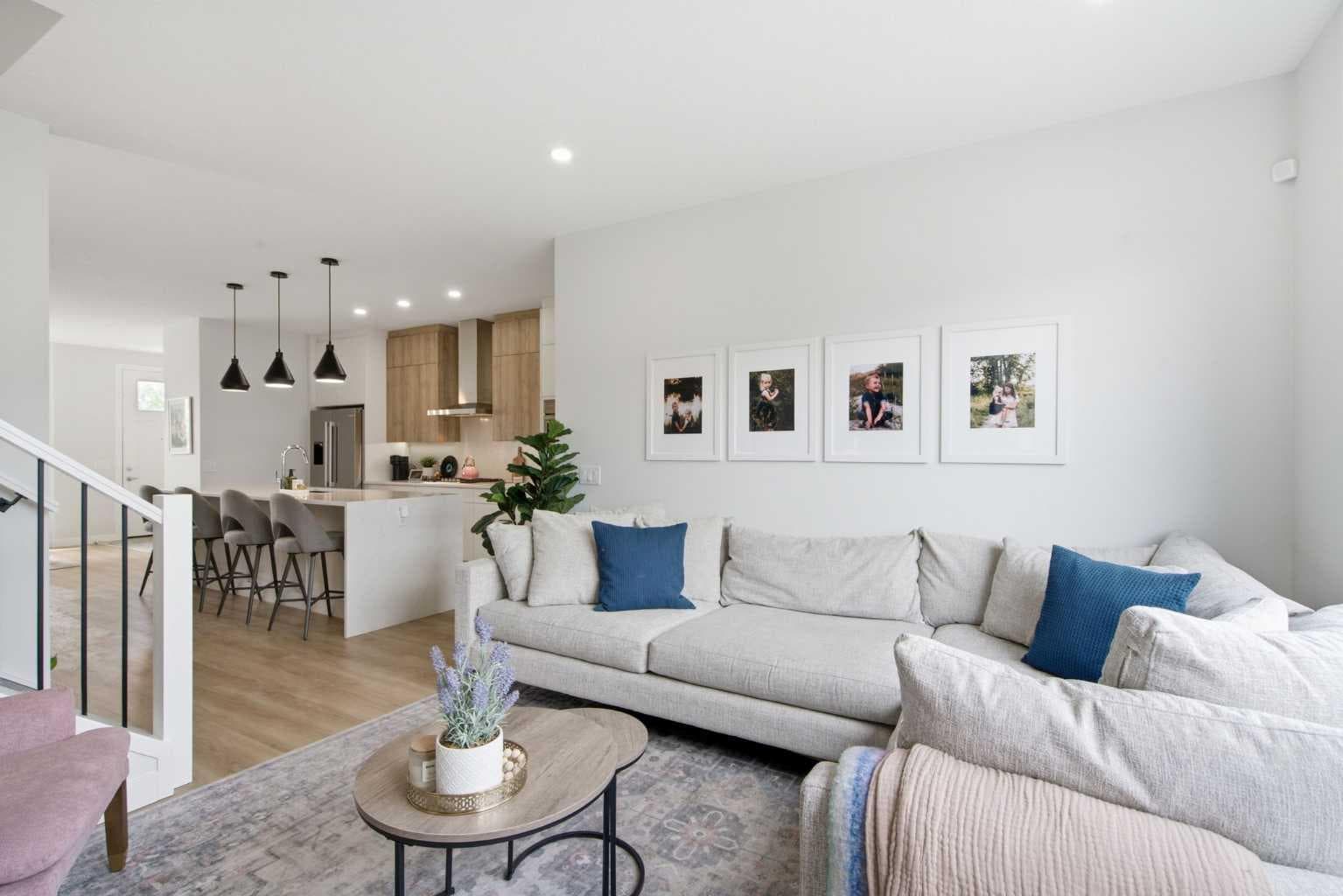 1062 Harmony Parade 