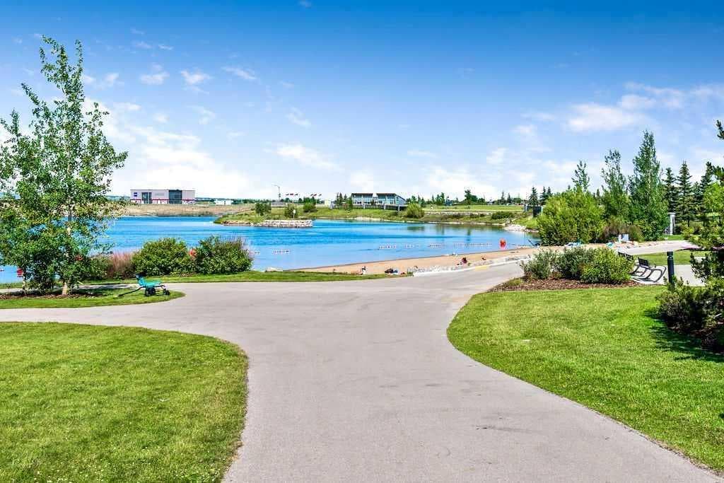 1062 Harmony Parade 