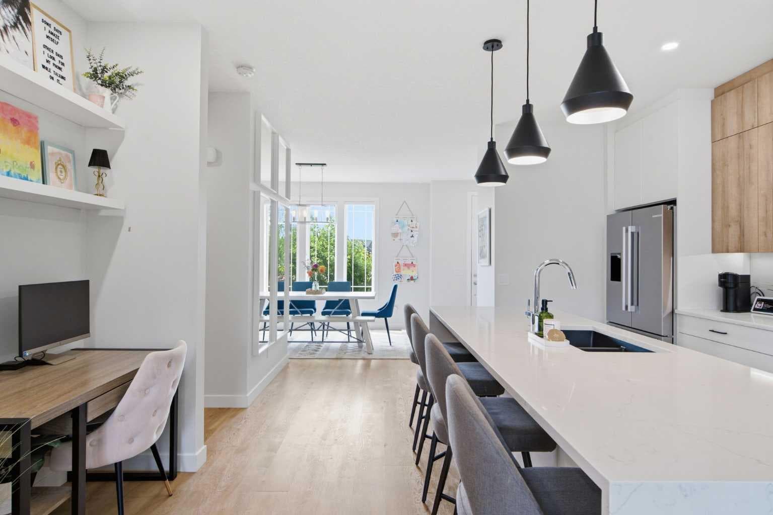 1062 Harmony Parade 