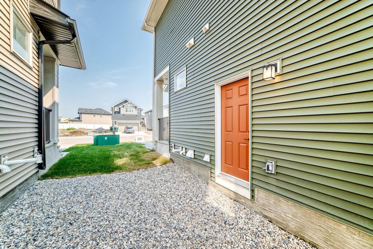 1075 Bayview Crescent SW