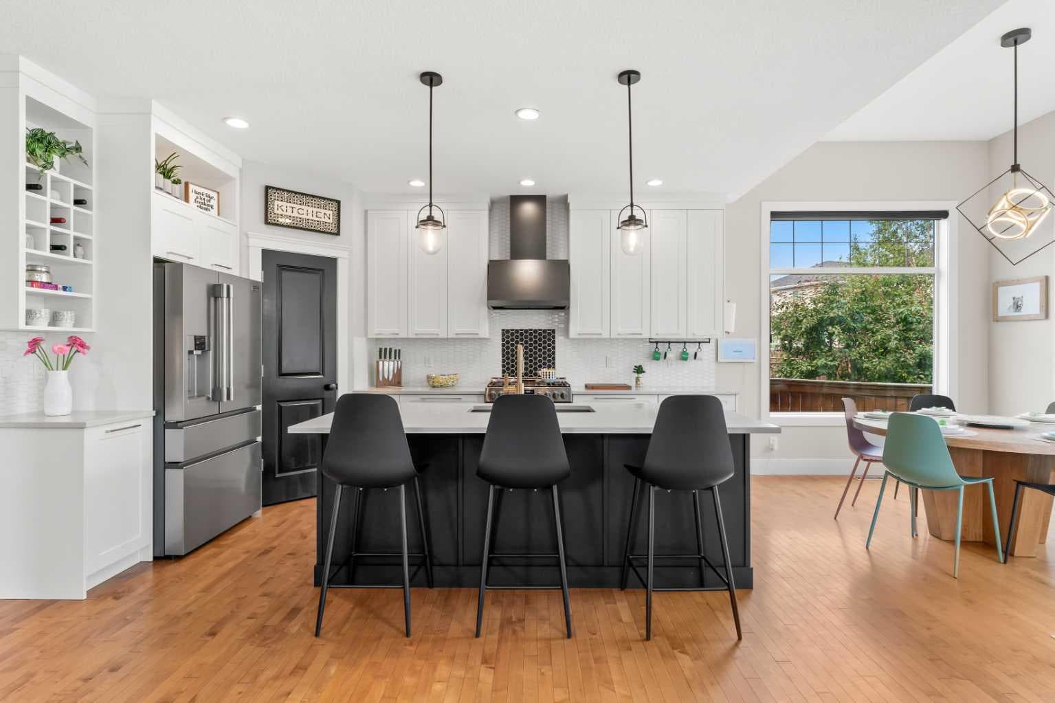 149 Royal Oak Bay NW