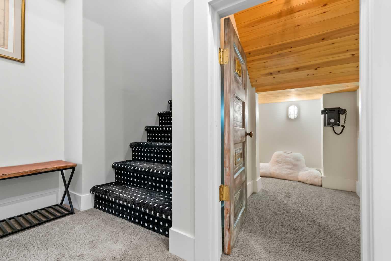 149 Royal Oak Bay NW