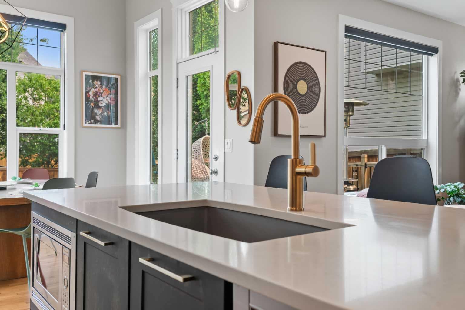 149 Royal Oak Bay NW