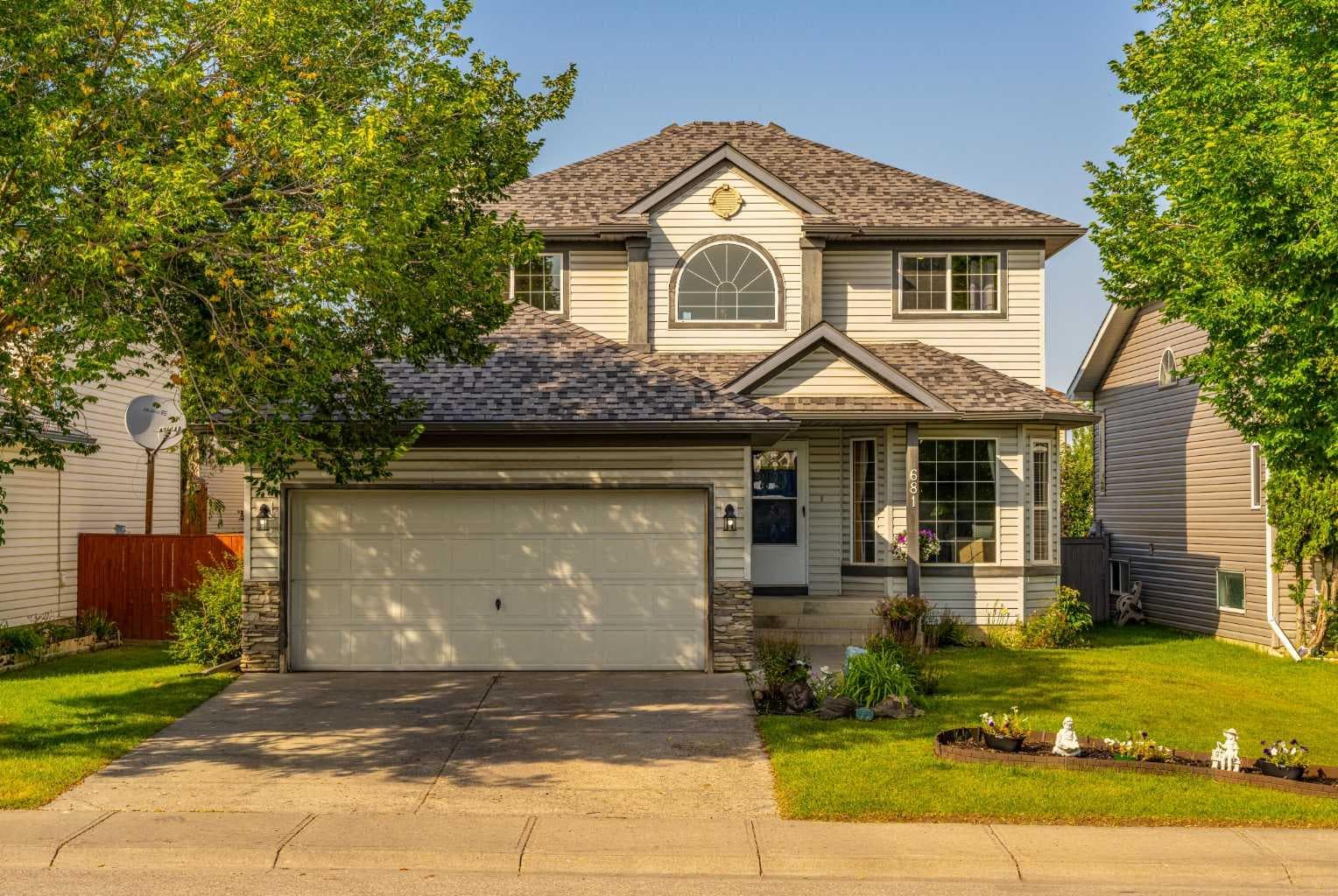 681 Harvest Hills Drive NE