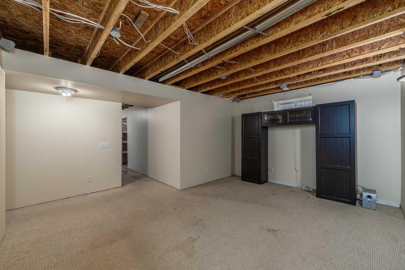 681 Harvest Hills Drive NE