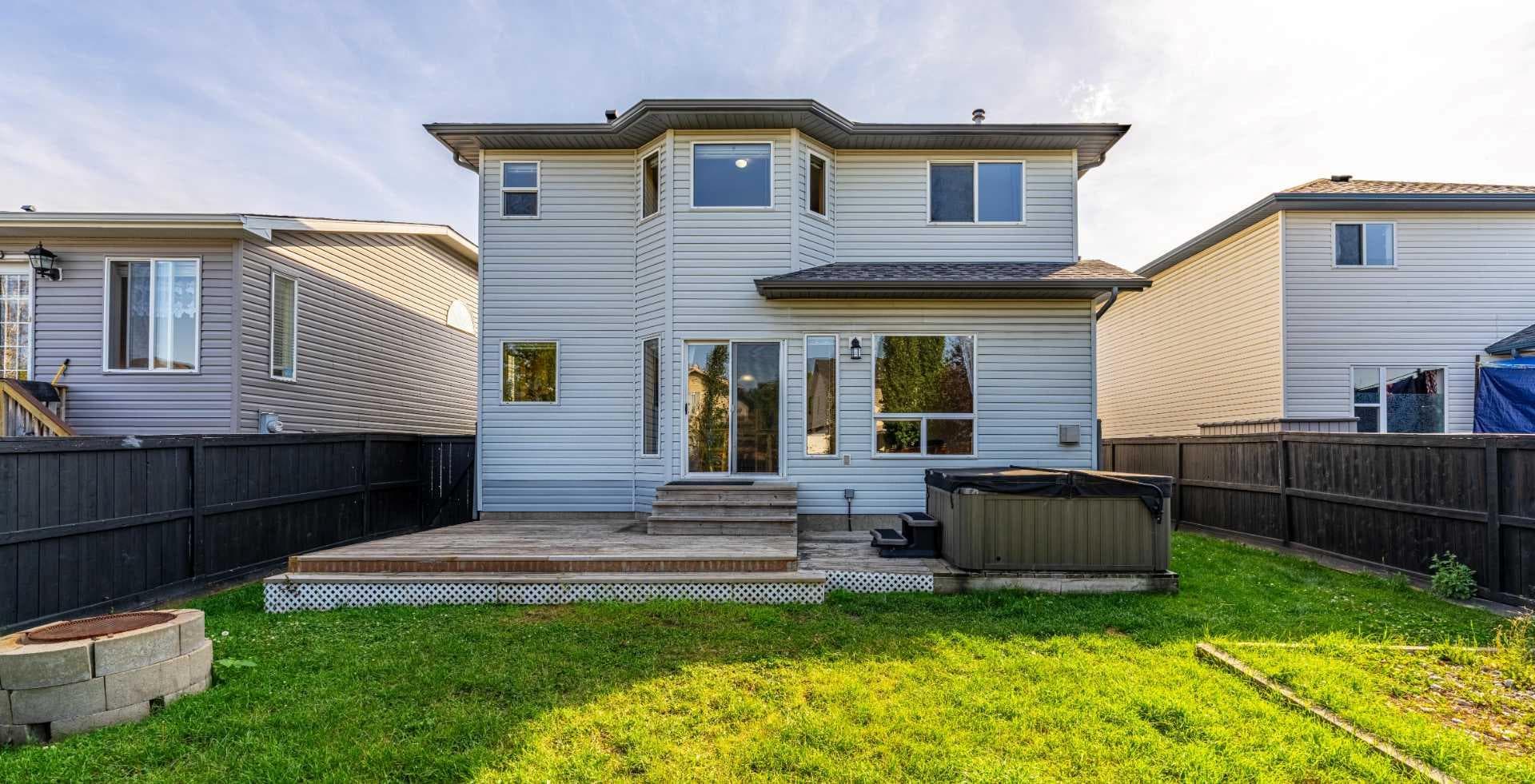 681 Harvest Hills Drive NE