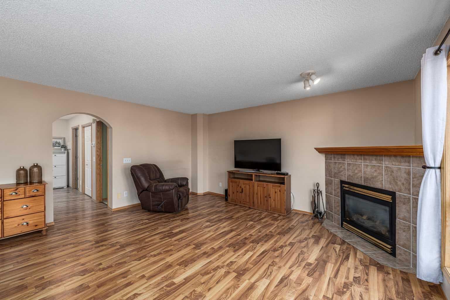 681 Harvest Hills Drive NE