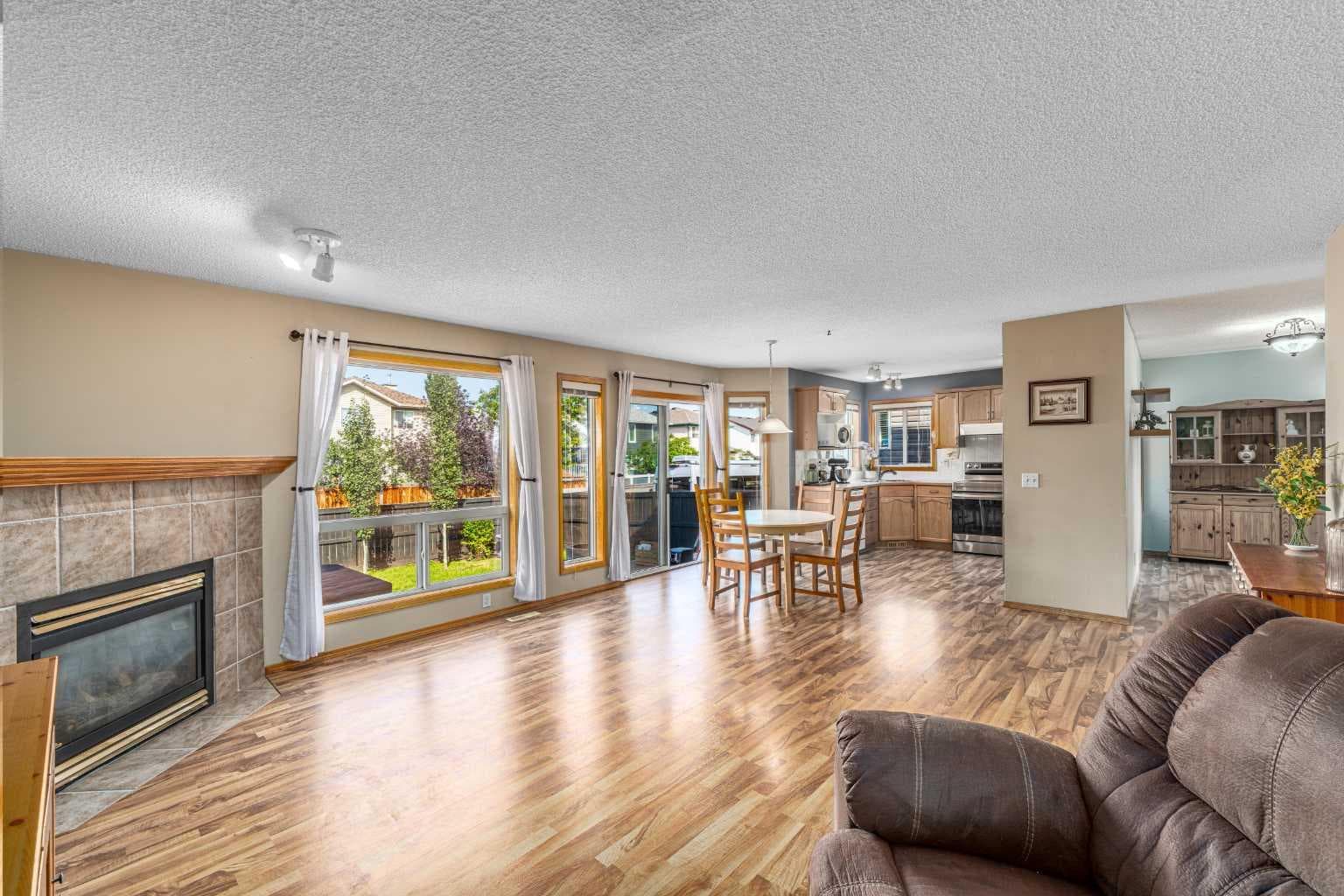 681 Harvest Hills Drive NE