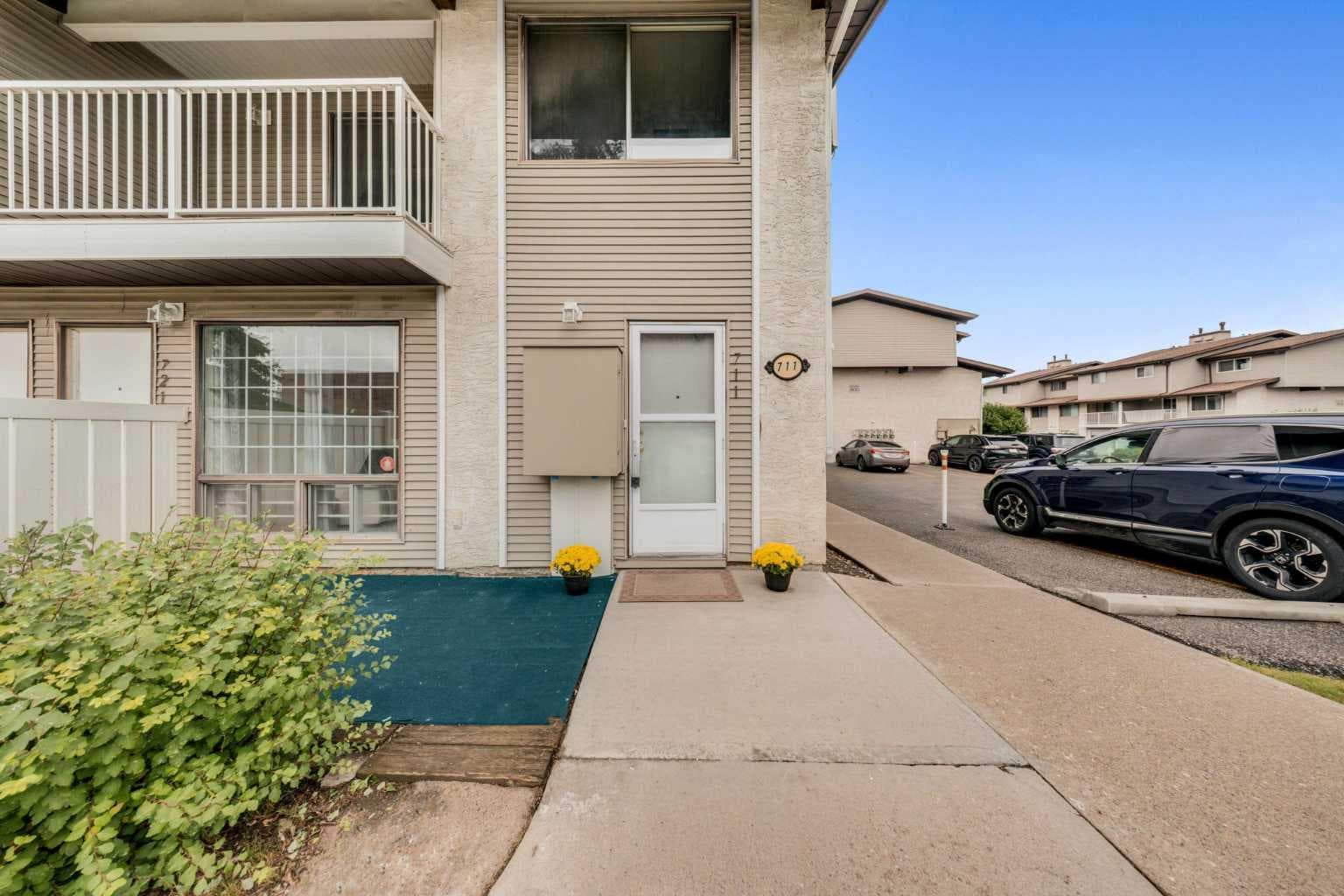 711, 200 Brookpark Drive SW