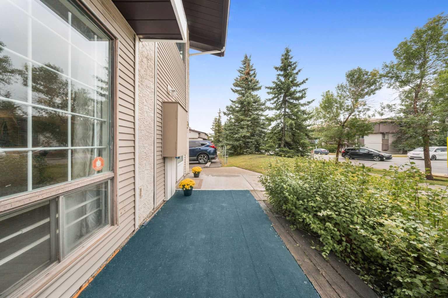 711, 200 Brookpark Drive SW