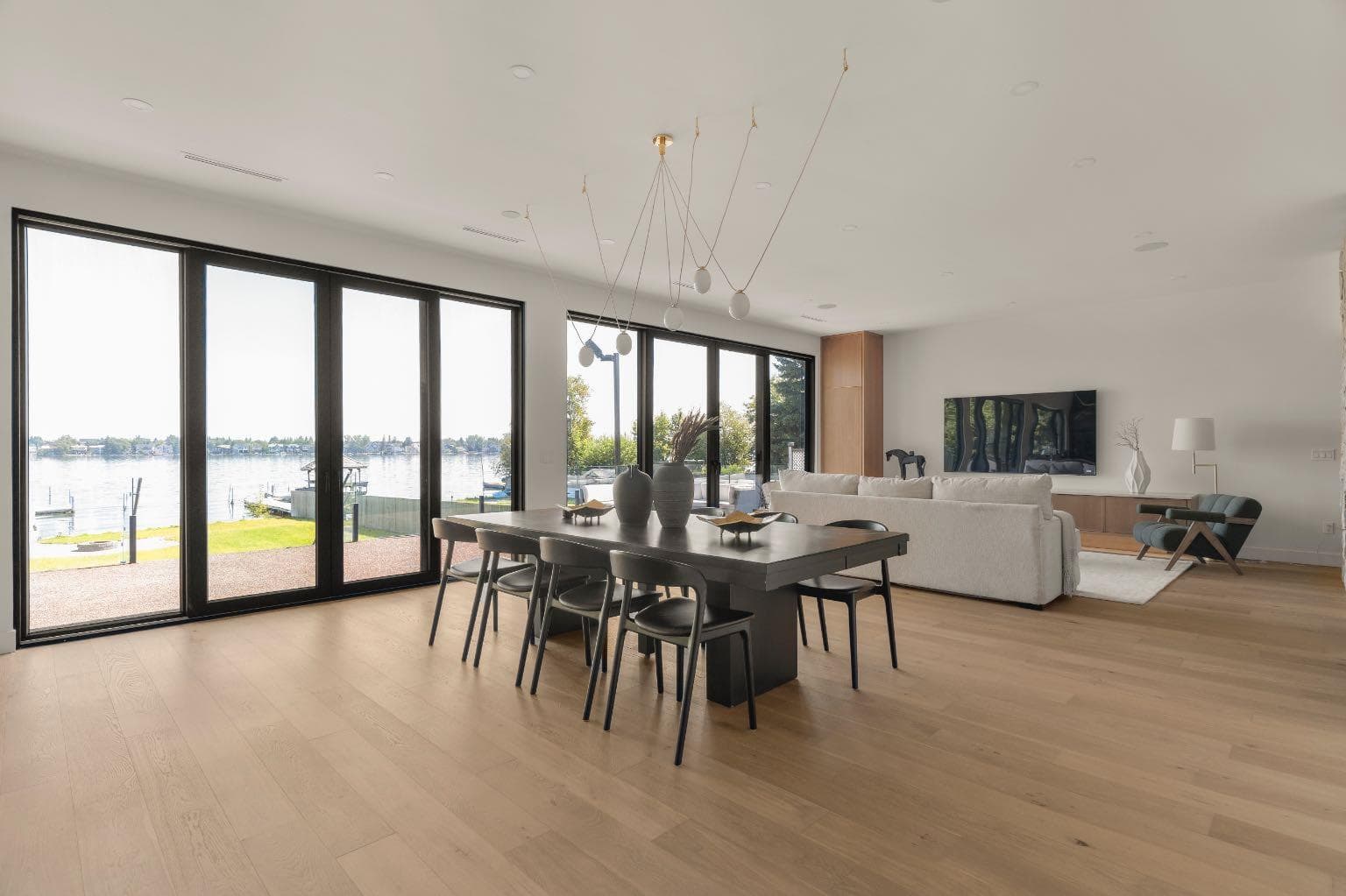 692 West Chestermere Drive 