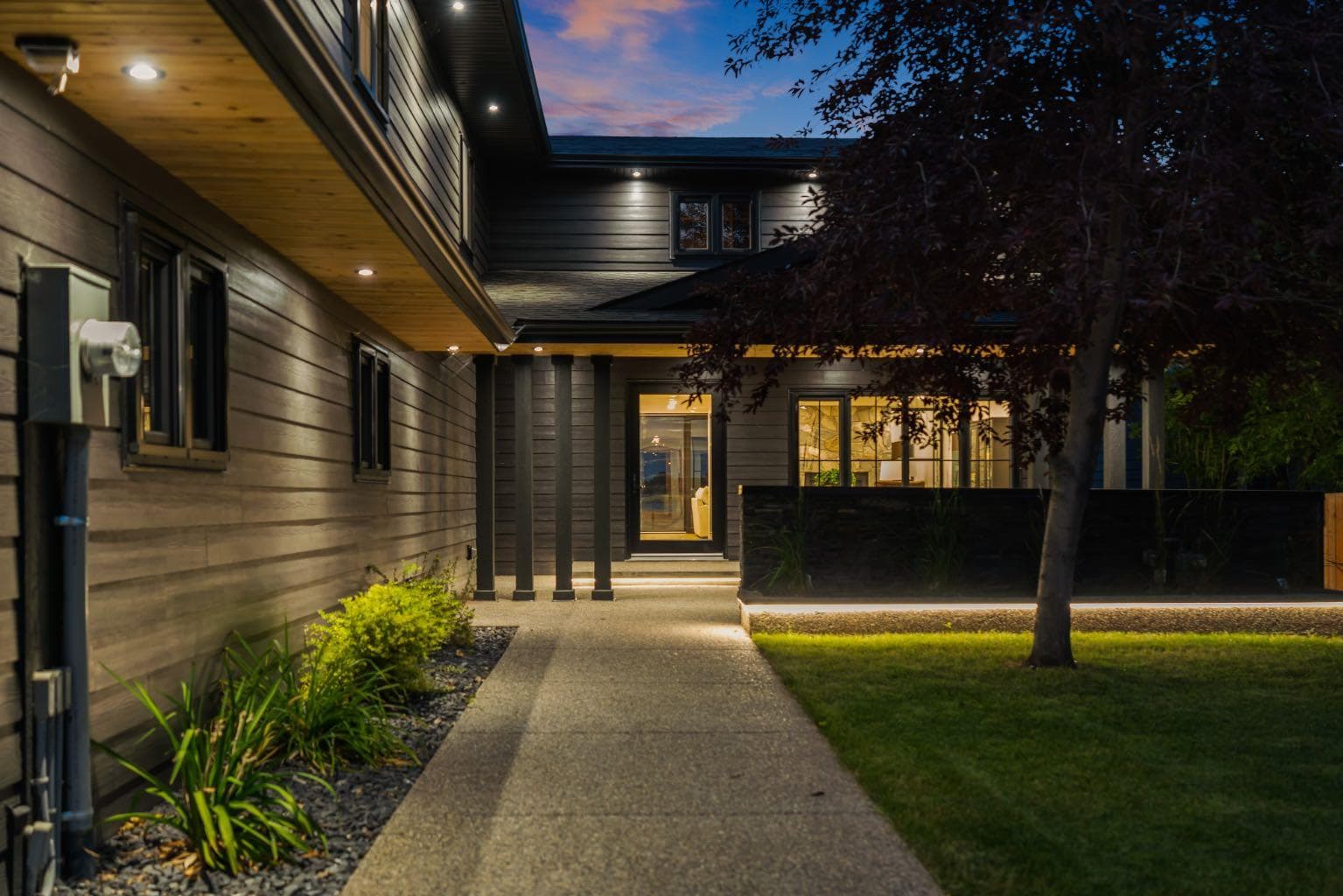 692 West Chestermere Drive 