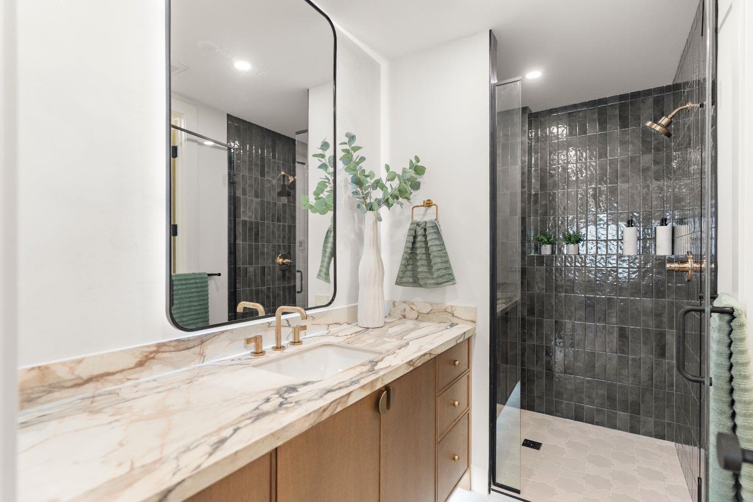 692 West Chestermere Drive 