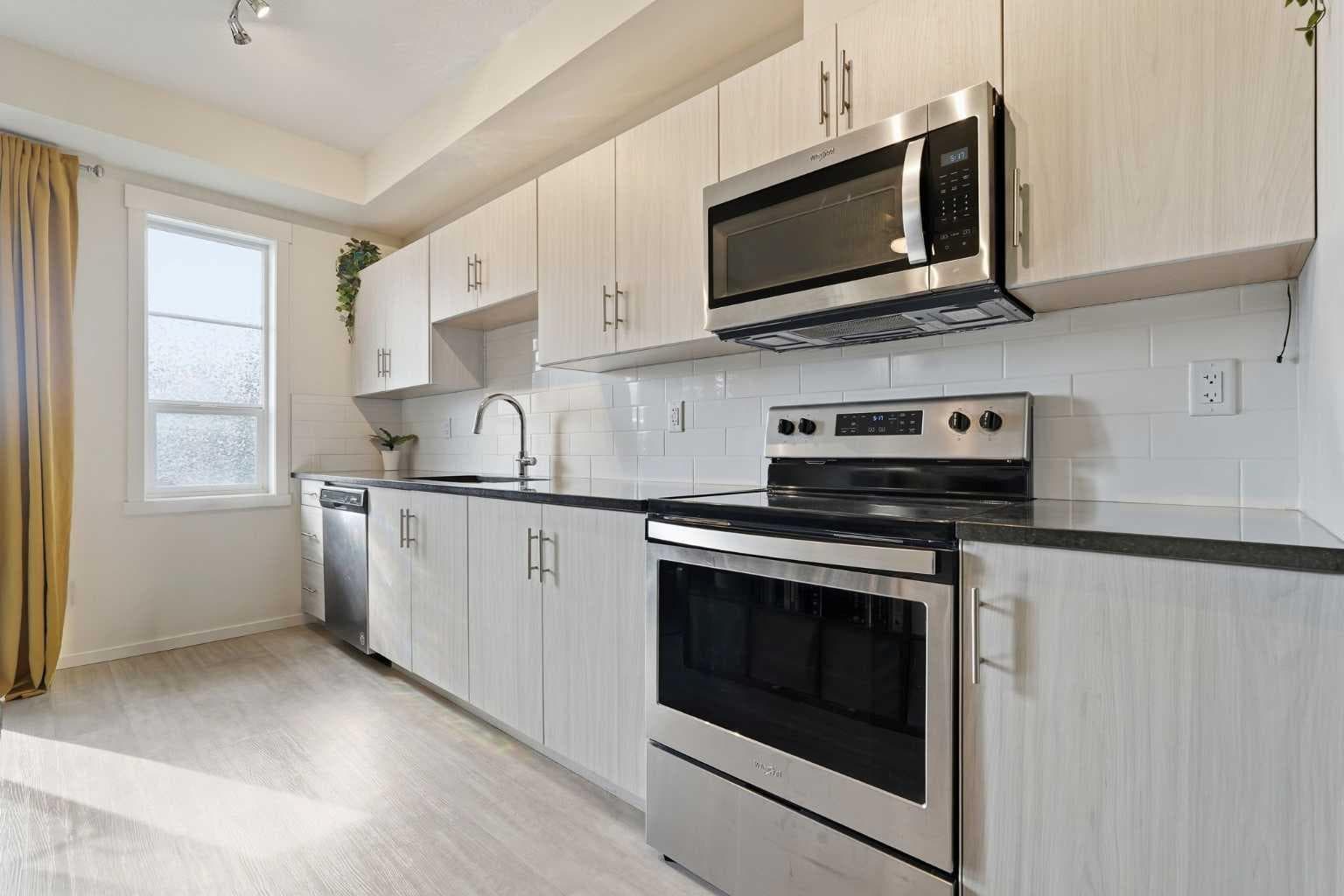 7206, 151 Legacy Main Street SE