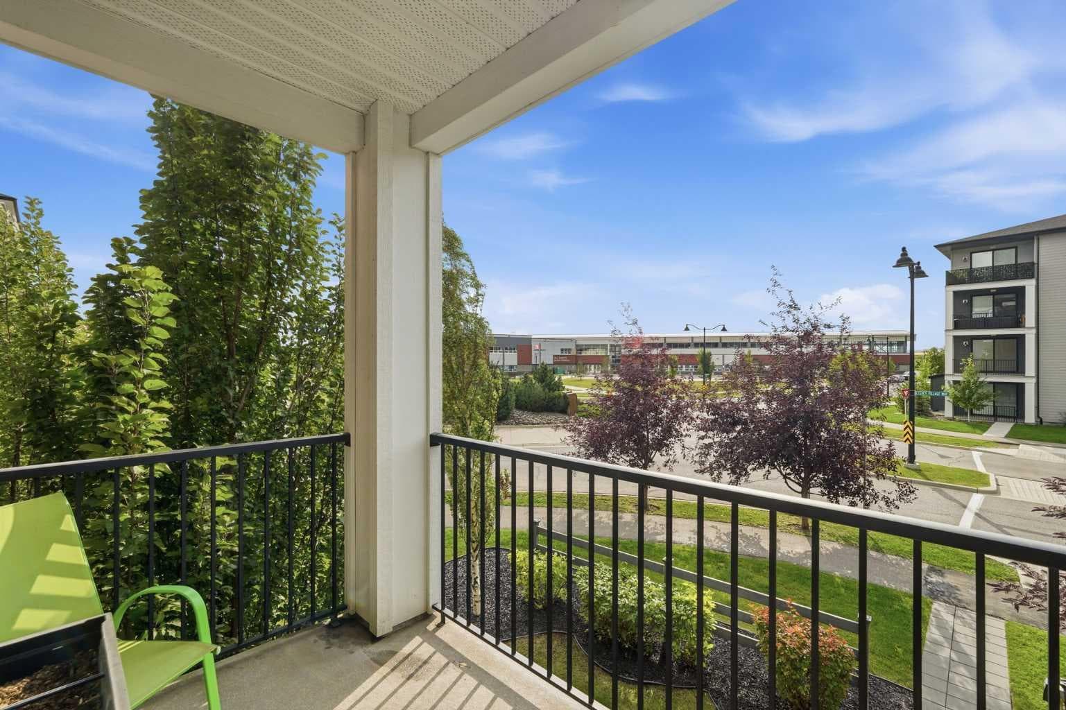 7206, 151 Legacy Main Street SE