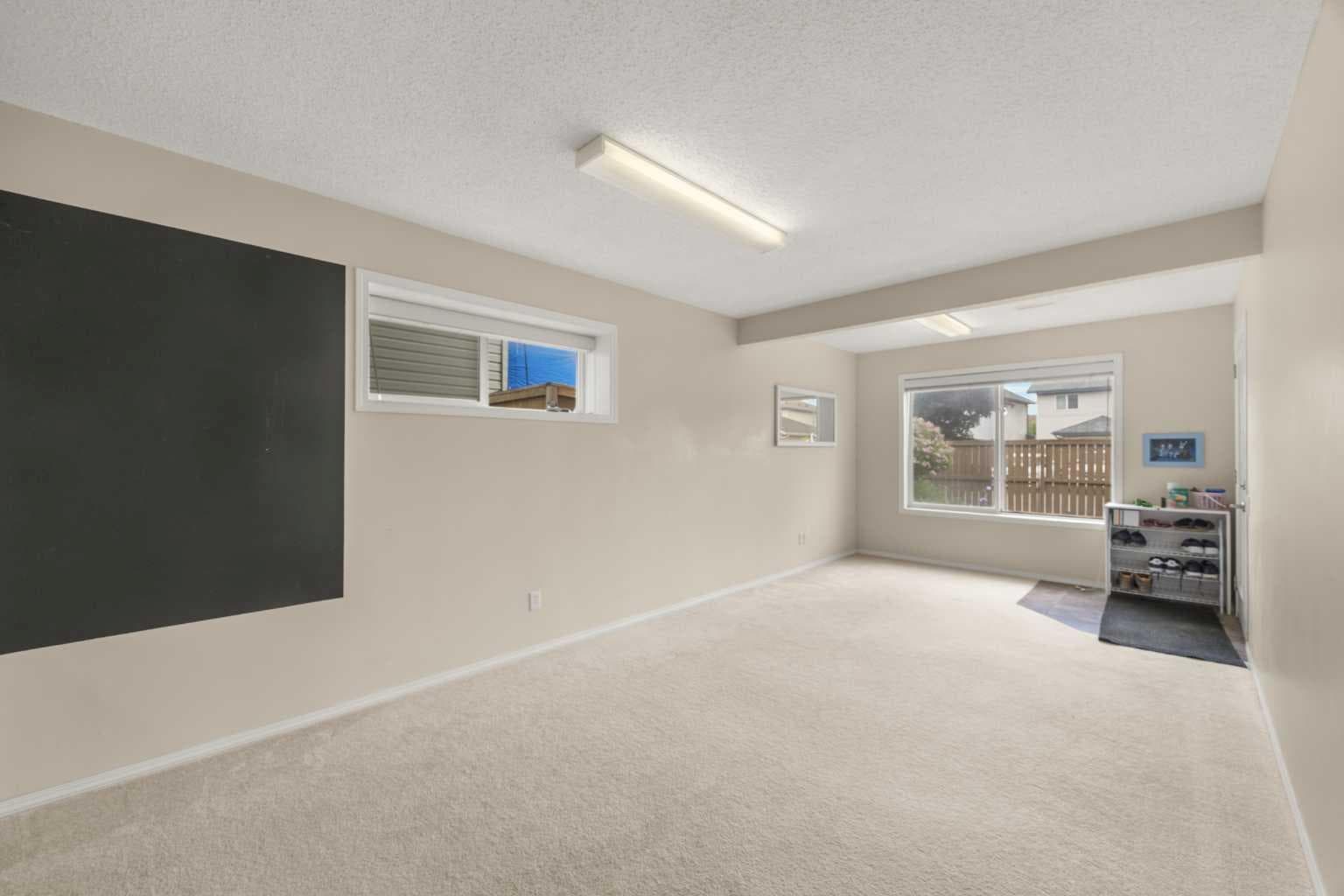 35 Covepark Place NE