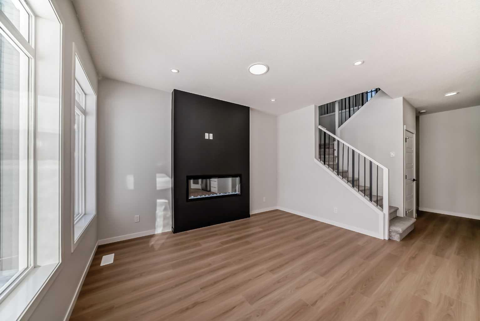 374 Corner Glen Way NE