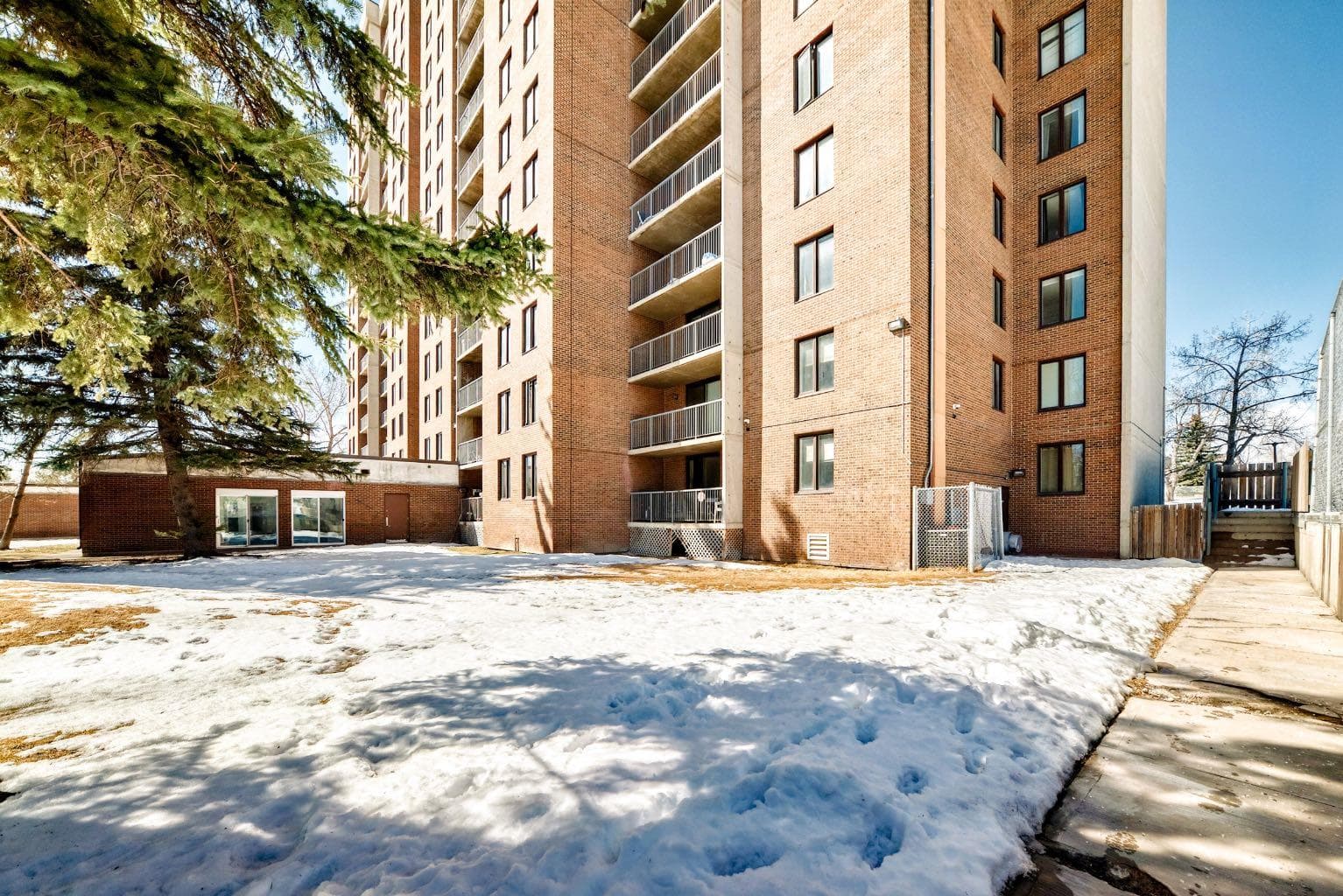 112, 4944 Dalton Drive NW