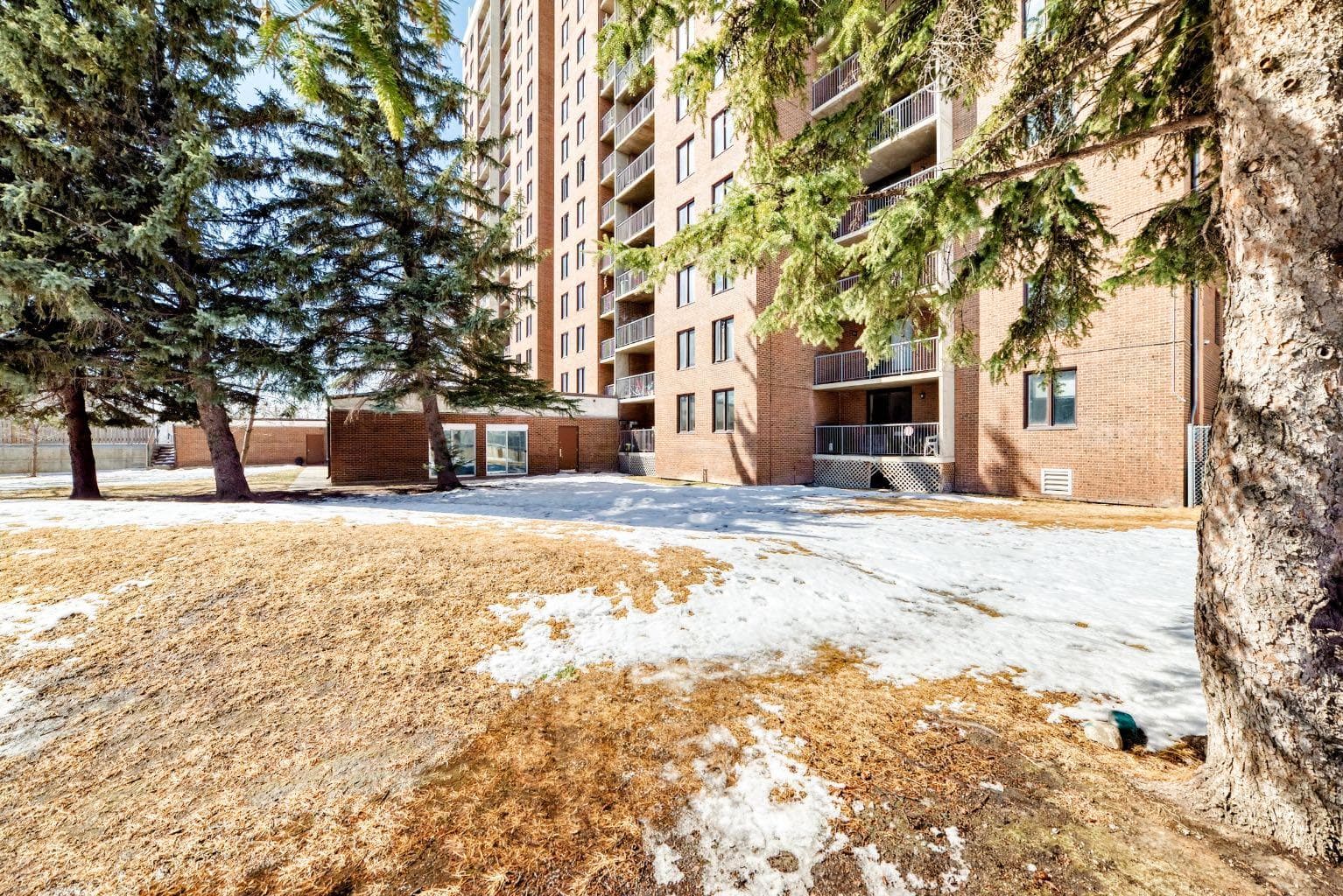 112, 4944 Dalton Drive NW