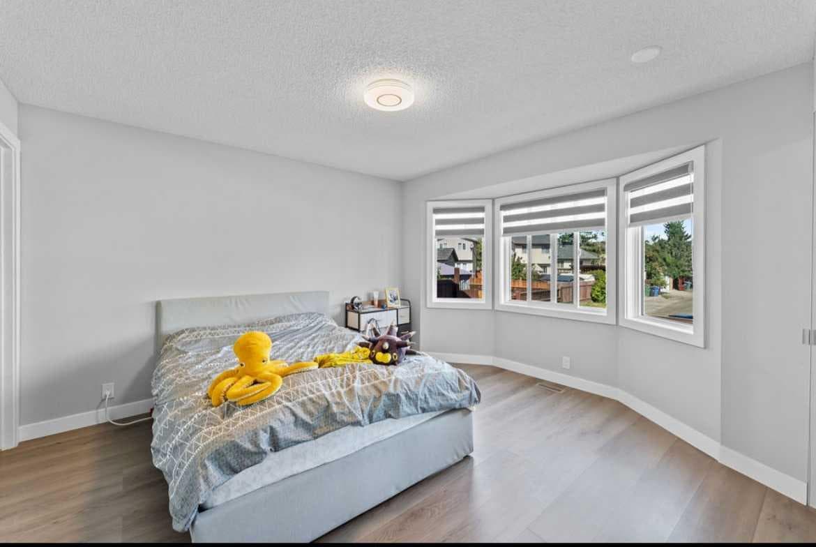 12 Cedargrove Road SW