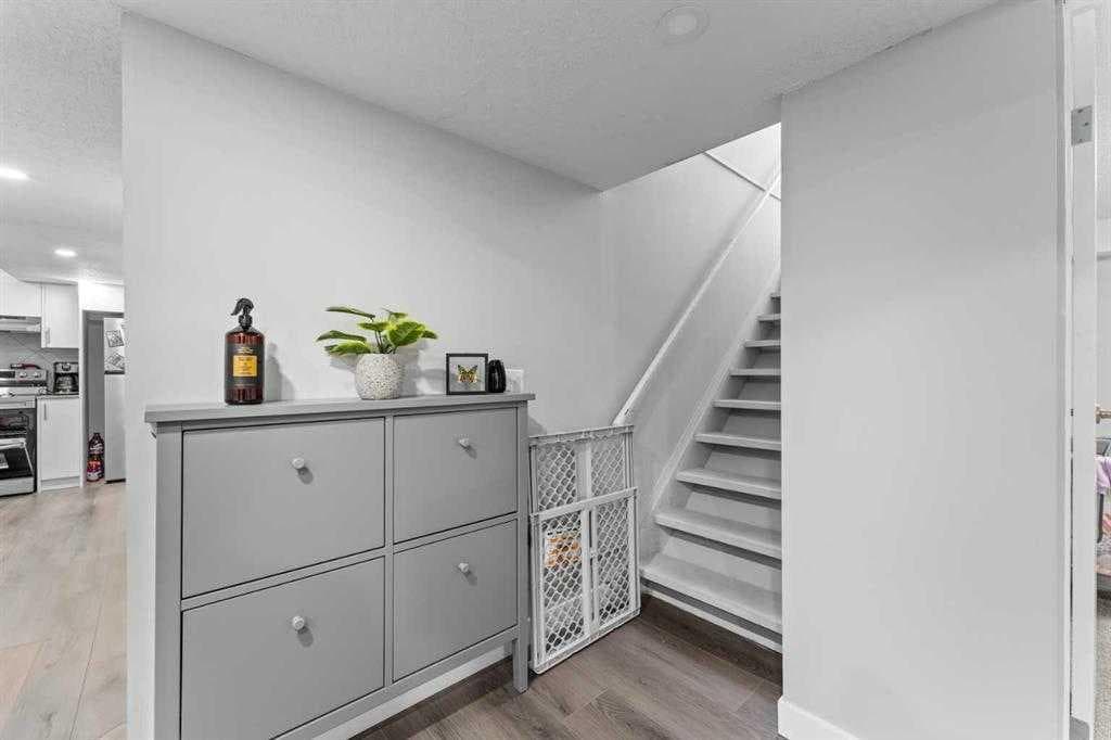 12 Cedargrove Road SW