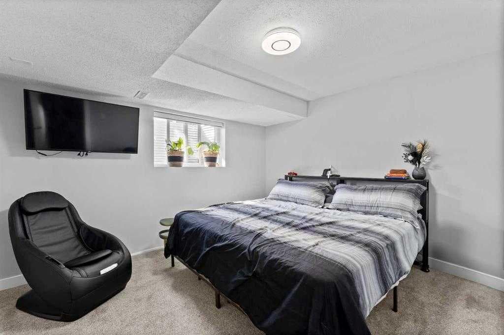 12 Cedargrove Road SW