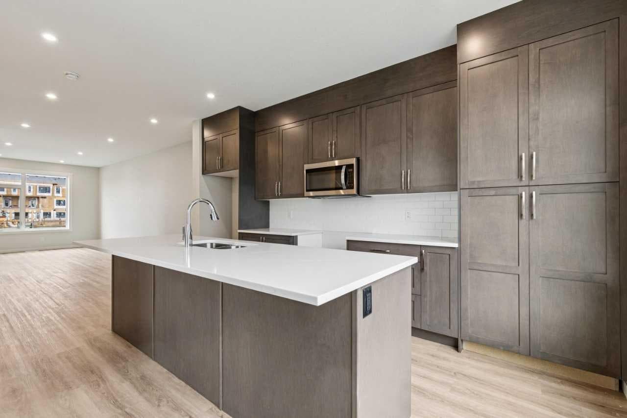 233 Vantage Drive 