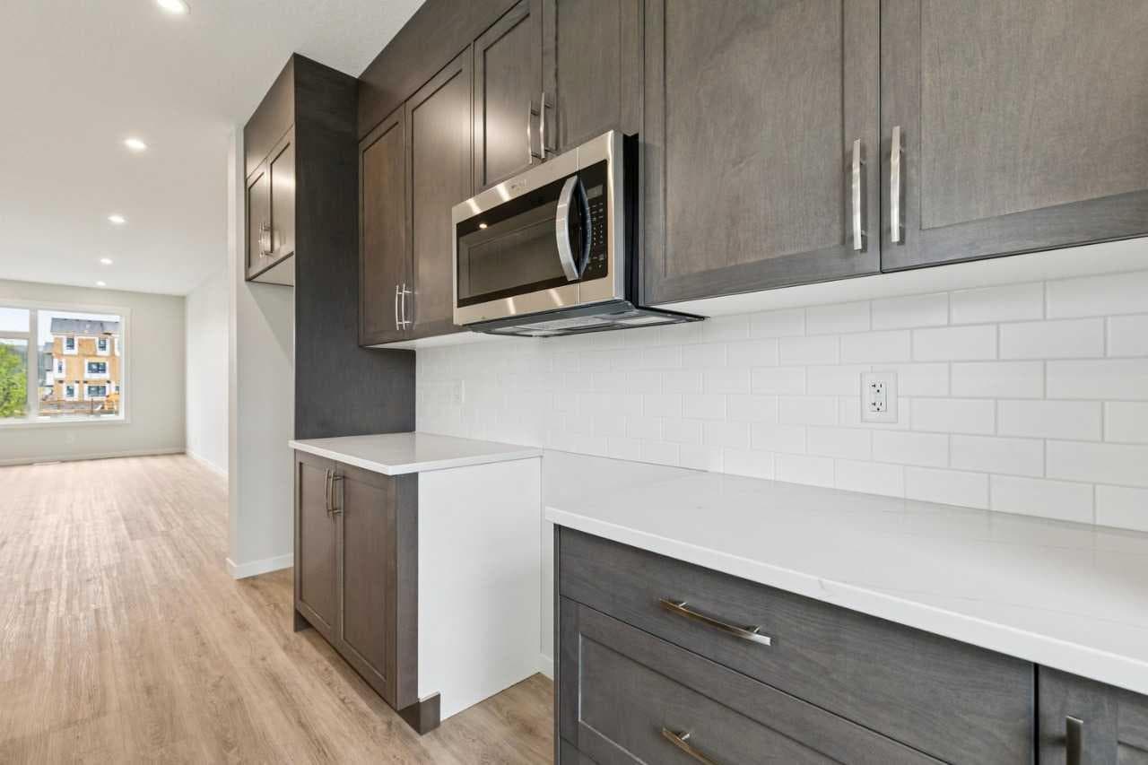 233 Vantage Drive 