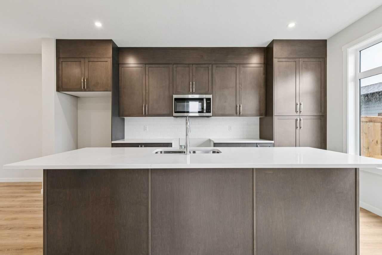 233 Vantage Drive 