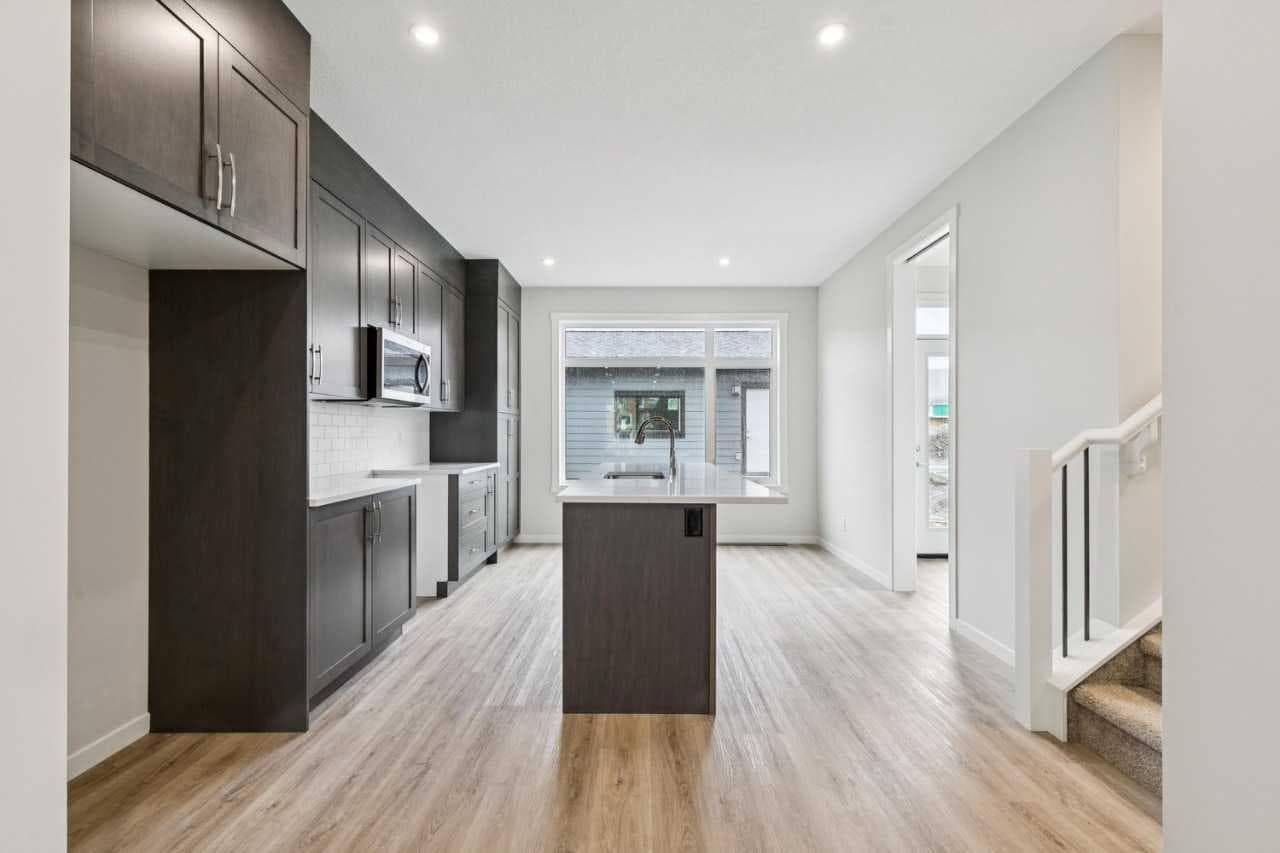 233 Vantage Drive 